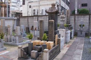 総墓永代納骨(合祀墓)